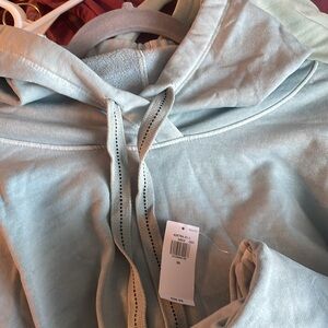 NWTS! Old Navy pullover cropped hoodie darker baby blue